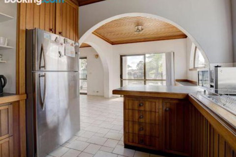 31 Rest Point Absolute Waterfront With Jetty - Sydneys Hotel 1