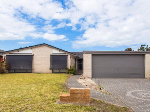 18 Rest Point - Sydneys Hotel 2