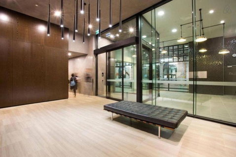 A Charming Studio With Stunning City Views - Sydneys Hotel 2