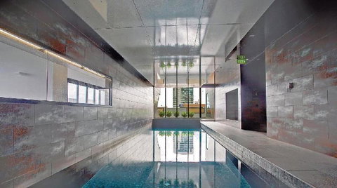 A Modern 2BR CBD Apt City Views FREE Parking - Sydneys Hotel 4