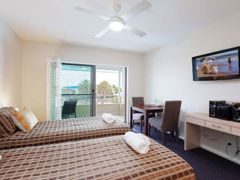 Oaks Pacific Blue 278 265 Sandy Point Road - Sydneys Hotel 1