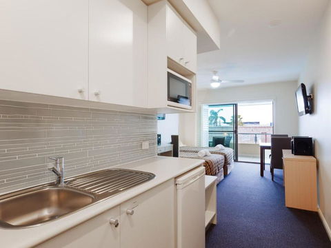 Oaks Pacific Blue 278 265 Sandy Point Road - Sydneys Hotel 6