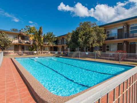 Forster Holiday Lodge 18 - Sydneys Hotel 2