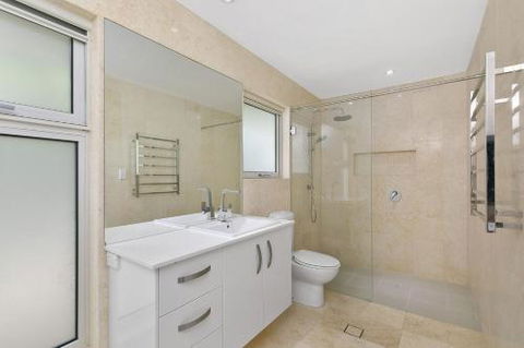 Pipi Palace - Sydneys Hotel 3