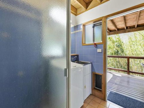 Jonnies 134 Tramican Street - Sydneys Hotel 4
