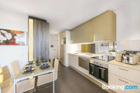 An Exquisite 2BR Apt With Stunning City Views - Sydneys Hotel 3