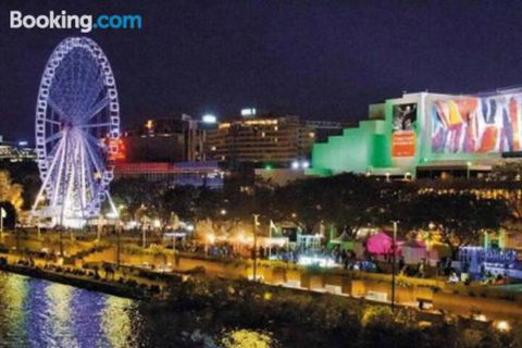 3br Stylish Apt CBD River & City Views SpaSaunaPoolWIFINetflix - Sydneys Hotel 3