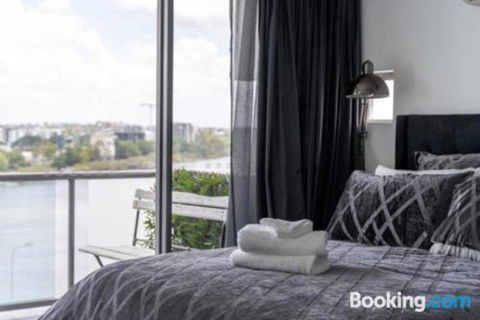 3br Stylish Apt CBD River & City Views SpaSaunaPoolWIFINetflix - Sydneys Hotel 6