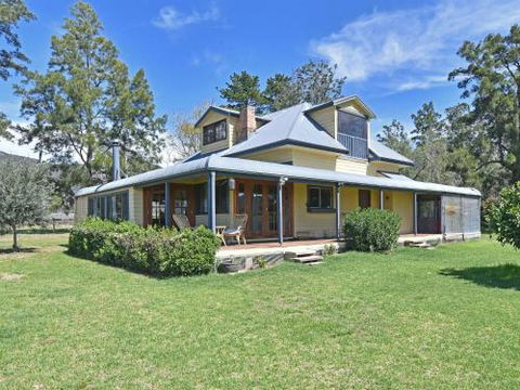 Soldiers Cottage Picturebook Vineyard Home - Sydneys Hotel 0