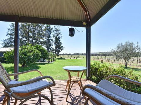 Soldiers Cottage Picturebook Vineyard Home - Sydneys Hotel 4