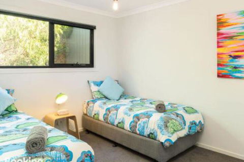 Lantana - Sydneys Hotel 1