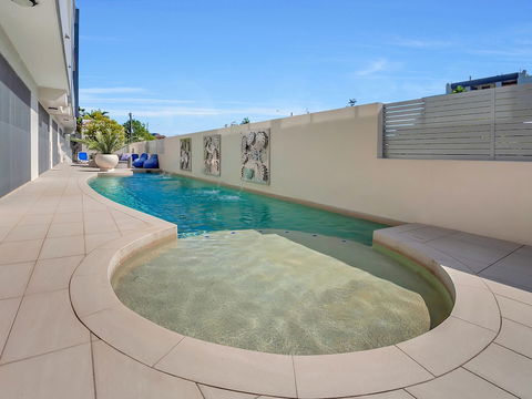 Apartment Near City On Lake 3 - Sydneys Hotel 1