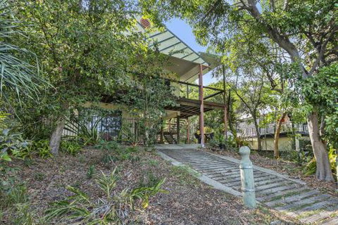 Bimini House - Sydneys Hotel 6