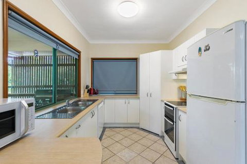 Bimini House - Sydneys Hotel 2