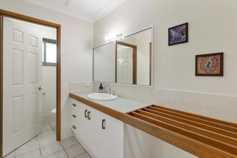 Bimini House - Sydneys Hotel 1