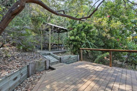 Bimini House - Sydneys Hotel 3