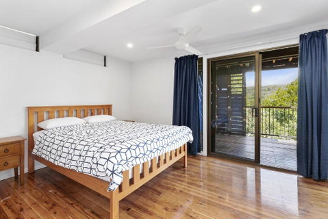 8 Yarrong Road - Sydneys Hotel 5