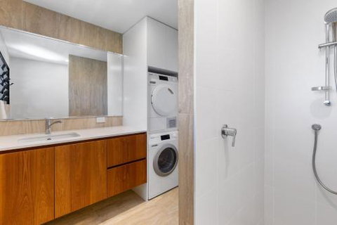 Tramican Street House - Sydneys Hotel 6