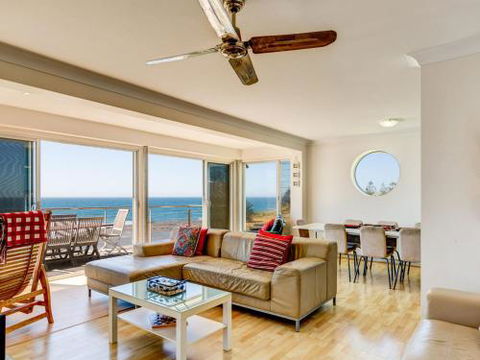 PENZANCE Gerroa Beachfront To Shelley Beach & 4pm Check Out Sundays - Sydneys Hotel 1