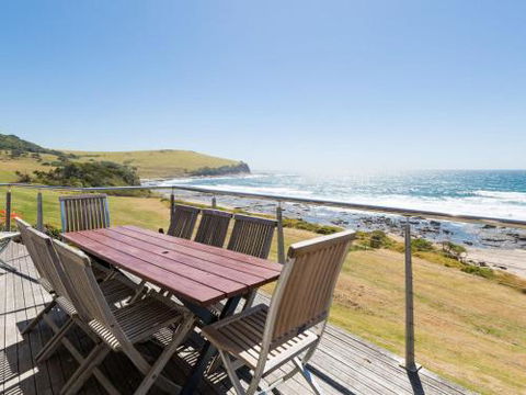 PENZANCE Gerroa Beachfront To Shelley Beach & 4pm Check Out Sundays - Sydneys Hotel 4