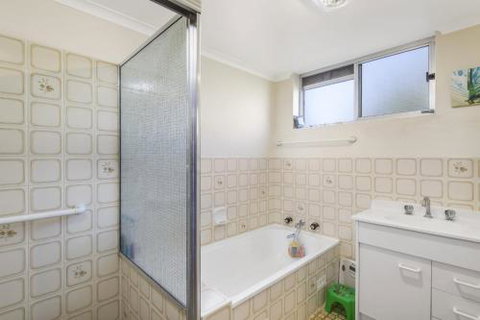 6 Of 12 To 14 Crisallen Street Port Macquarie - Sydneys Hotel 1