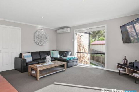 Rye Poolside Escape - Sydneys Hotel 0