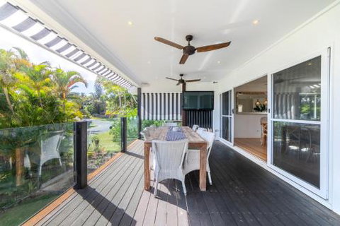 Beaches - Sydneys Hotel 3