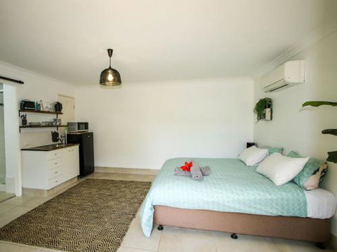 Studio 9 - Sydneys Hotel 0