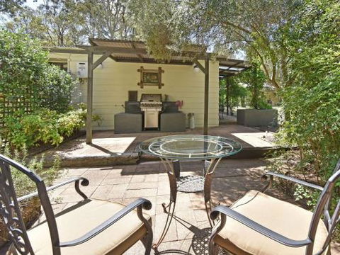Olive Grove Studio 1 - Sydneys Hotel 2