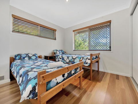Drift Beach House - Sydneys Hotel 3