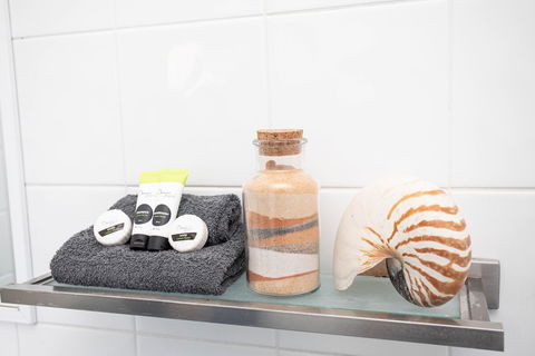 Airlie Sun & Sand Accommodation 2 - Sydneys Hotel 6