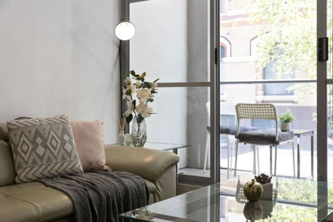 A Cozy & Modern Studio Next To Darling Harbour - Sydneys Hotel 3