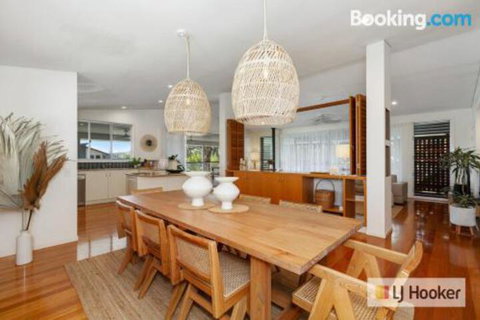 Casa Beach Abode - Sydneys Hotel 5