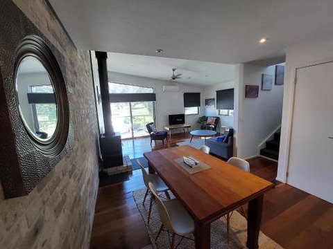 Iron Bark Chalet - Sydneys Hotel 4