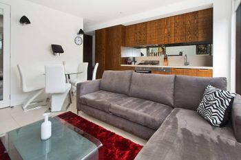 St Kilda Gardens Executive Living - Sydneys Hotel 6