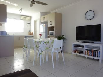 Selene Holiday Apartment AtWest Beach - Sydneys Hotel 1
