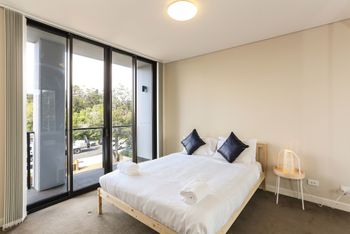 Spacious Apartment At Waitara - Sydneys Hotel 3