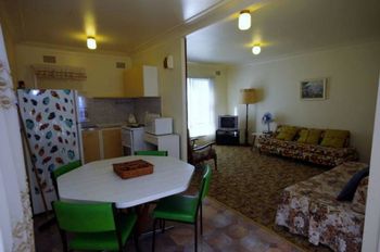 Binburra Views - Sydneys Hotel 3