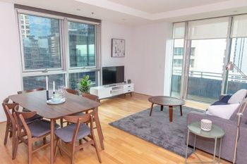 Melbourne City Apartment With Parking - Sydneys Hotel 5