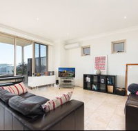 Stylish 2 Bdr Overlooking Parsley Bay H379 - Sydneys Hotel