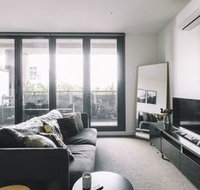 Luxurious Apartment in The Heart of Melbournes CBD
