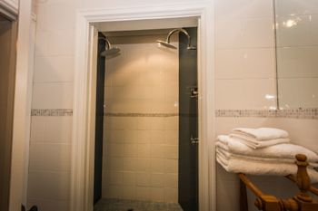 Spooky Hall Motel - Sydneys Hotel 2