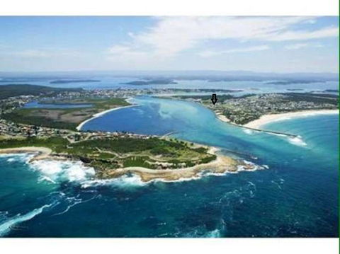 Waterside Retreat - Sydneys Hotel 3