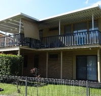 Lakeside Getaway - Sydneys Hotel