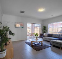 Big Family Fun 4 Bedrooms House in Point Cook - Sydneys Hotel