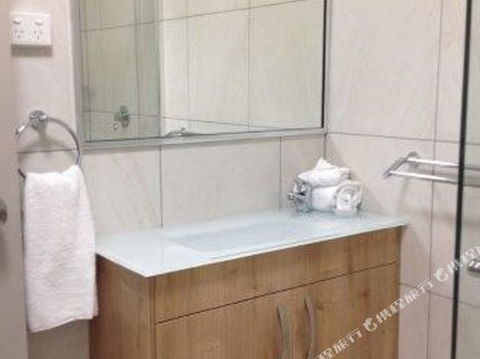 BEST WESTERN CASTLE LODGE MOTEL - Sydneys Hotel 3