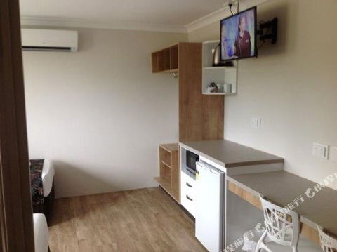 BEST WESTERN CASTLE LODGE MOTEL - Sydneys Hotel 0