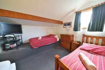 Mountain Vista 4 - Sydneys Hotel 1