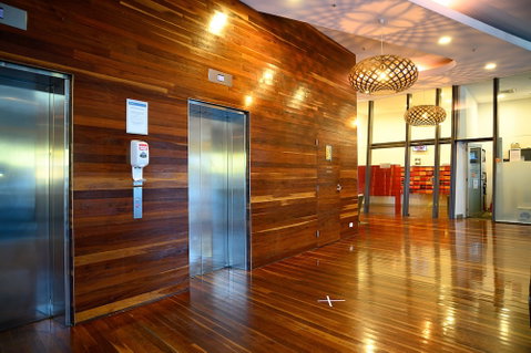 Phoenix - Sydneys Hotel 1