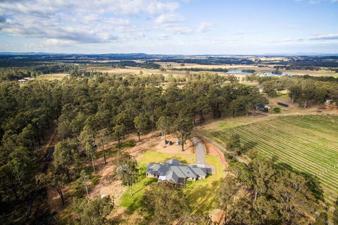Mirambeena - Sydneys Hotel 0
